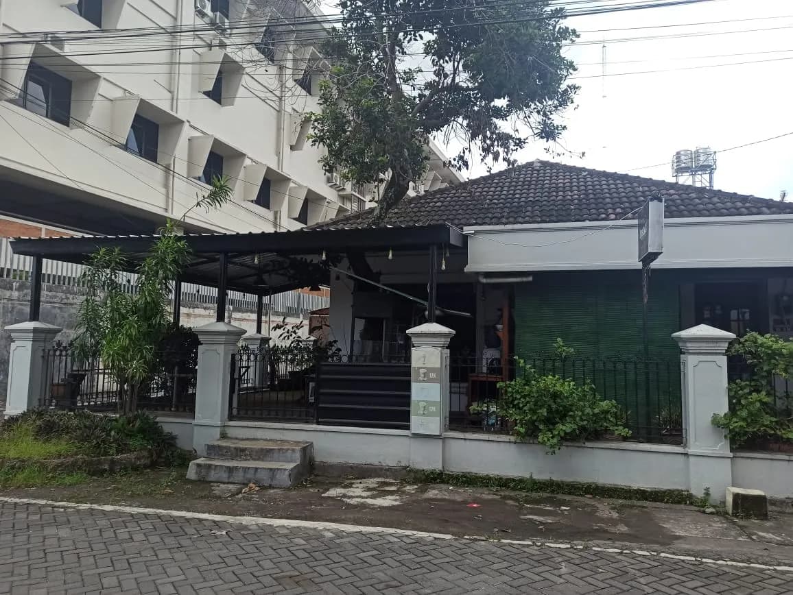 Rumah 6 kamar di Depok